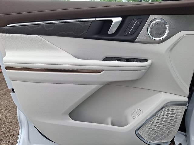 New 2026 Buick Enclave Avenir w/ Super Cruise Package AWD/4WD image 14