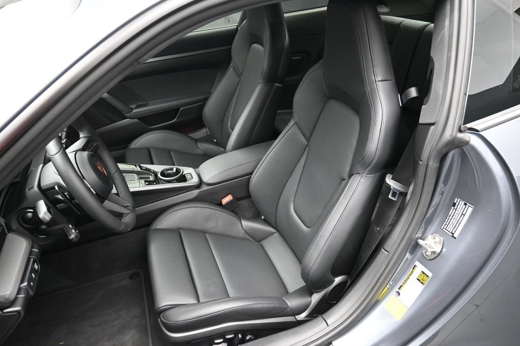 Certified 2026 Porsche 911 Carrera RWD image 6