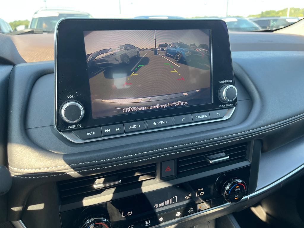 Used 2023 Nissan Rogue SV AWD/4WD image 18