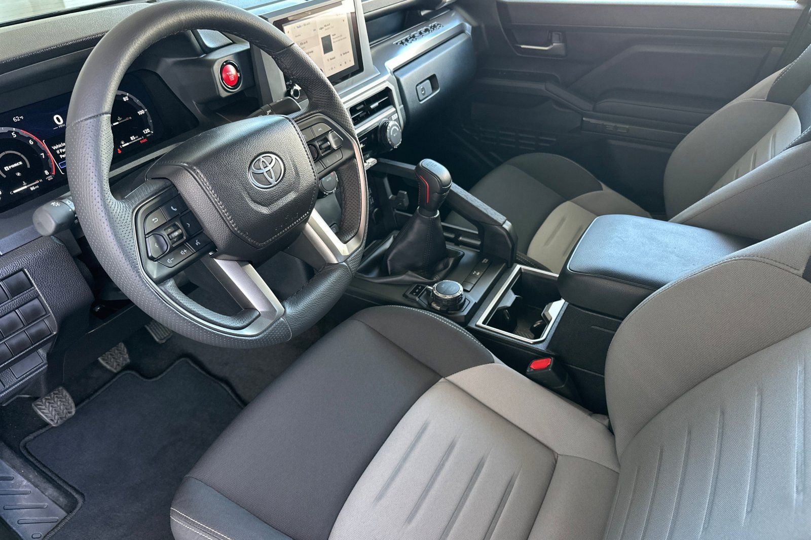 Used 2025 Toyota Tacoma TRD Off-Road AWD/4WD image 10