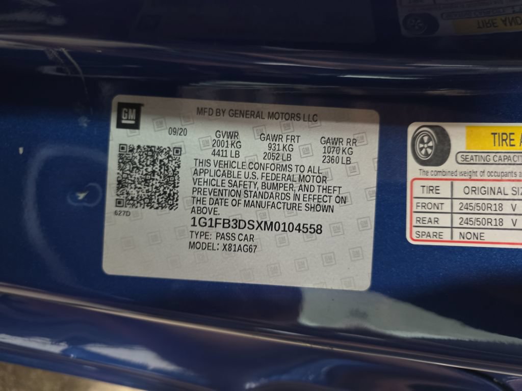 Used 2021 Chevrolet Camaro LT RWD image 33