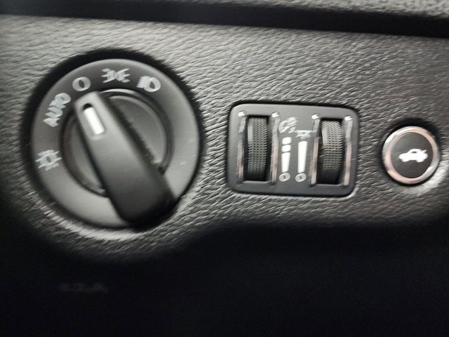 Used 2023 Dodge Charger R/T w/ Blacktop Package image 24