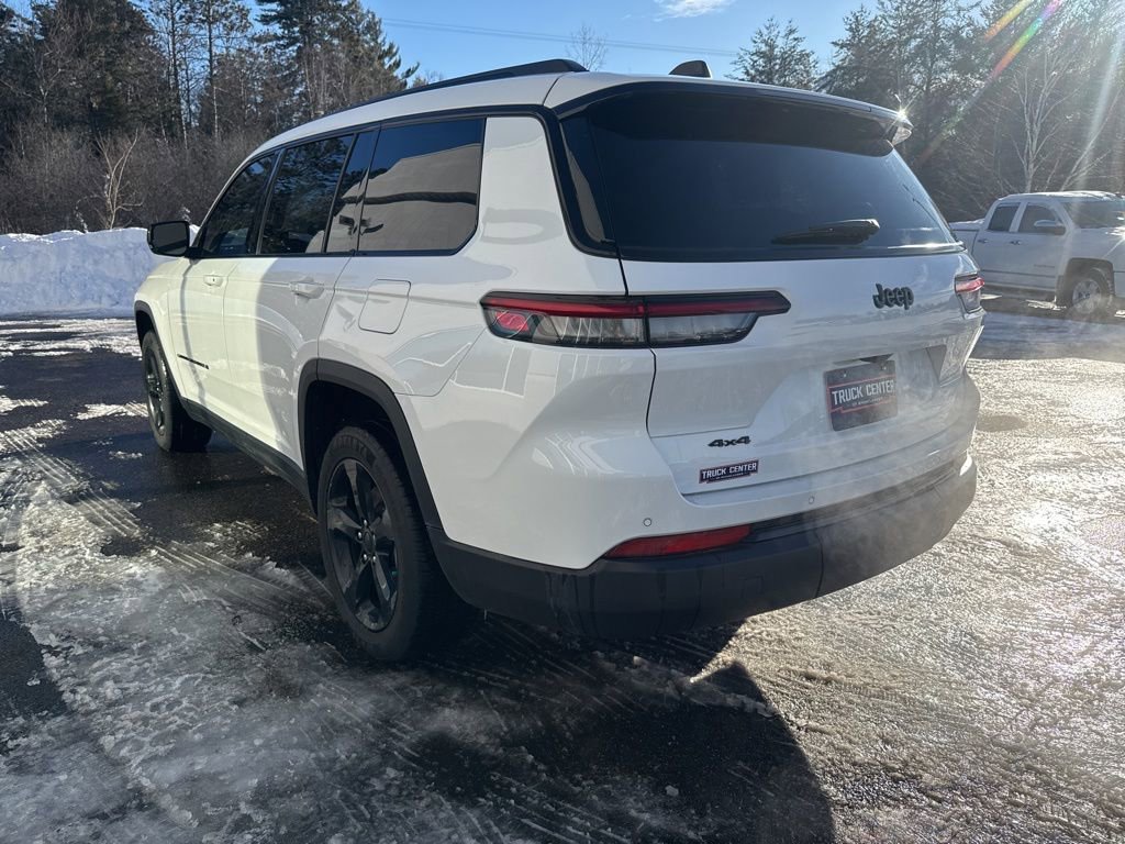 Used 2023 Jeep Grand Cherokee L Laredo image 9