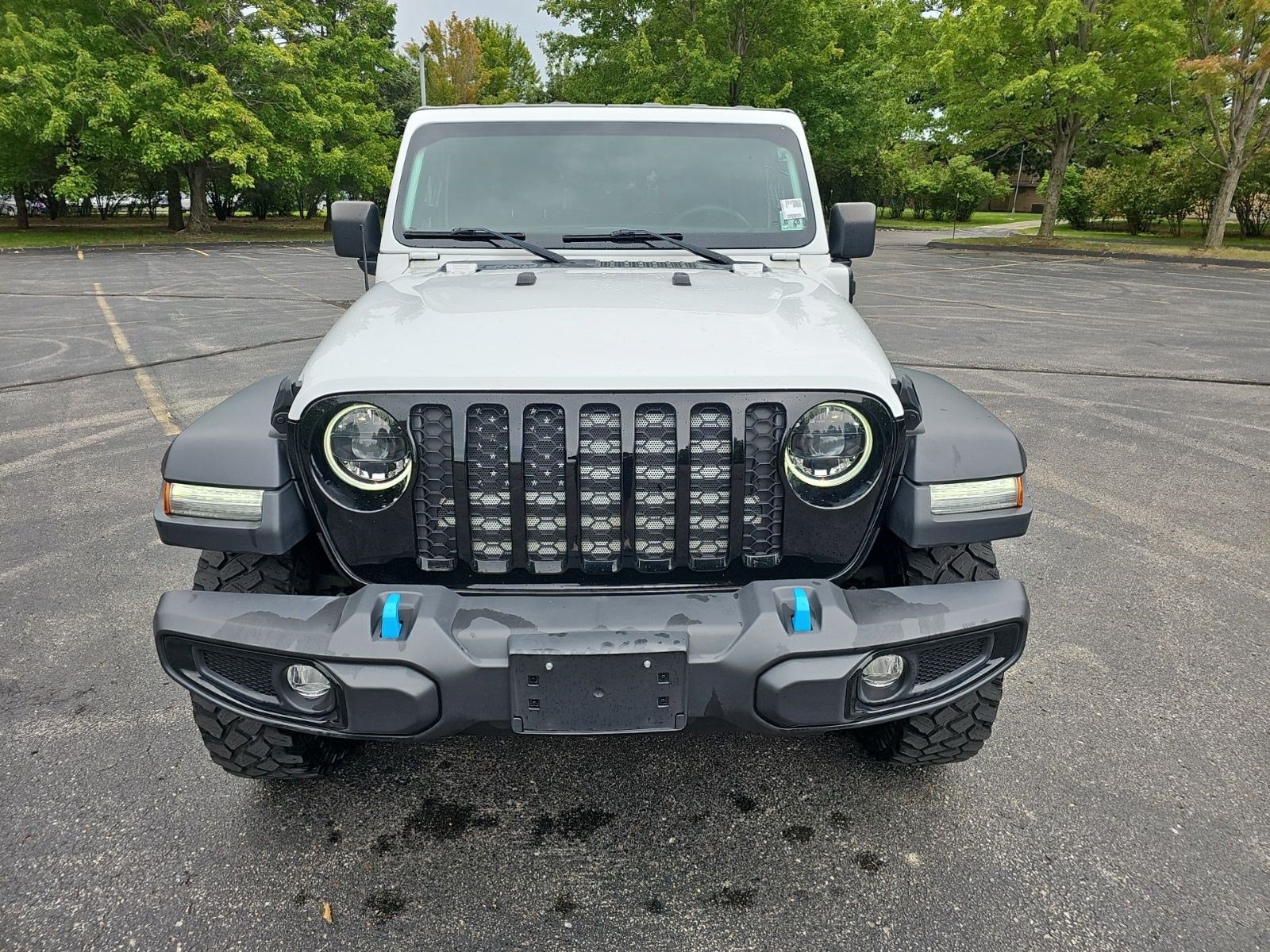 Used 2023 Jeep Wrangler Unlimited w/ Cold Weather Group AWD/4WD image 9