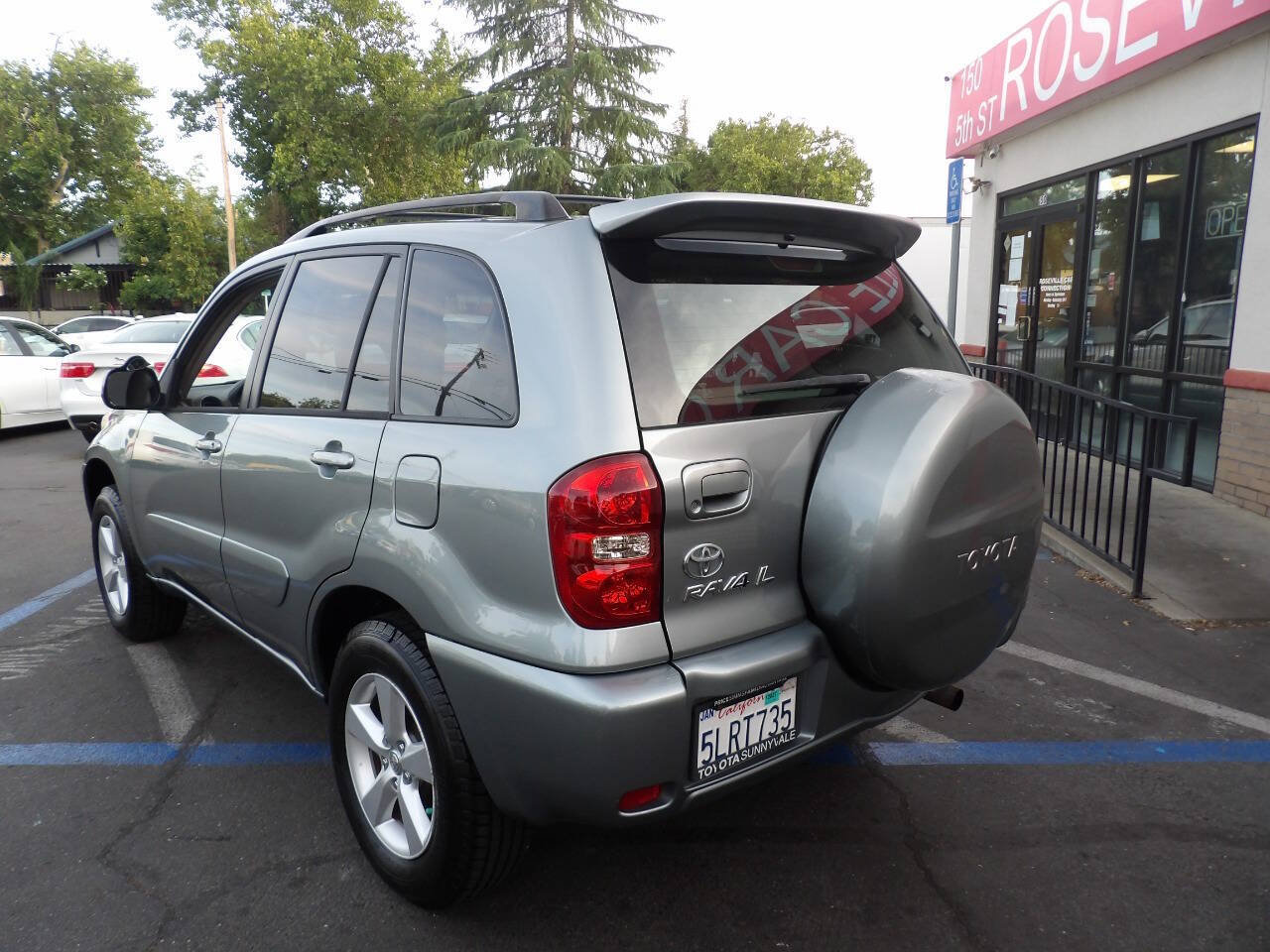 Used 2005 Toyota RAV4 4WD image 4