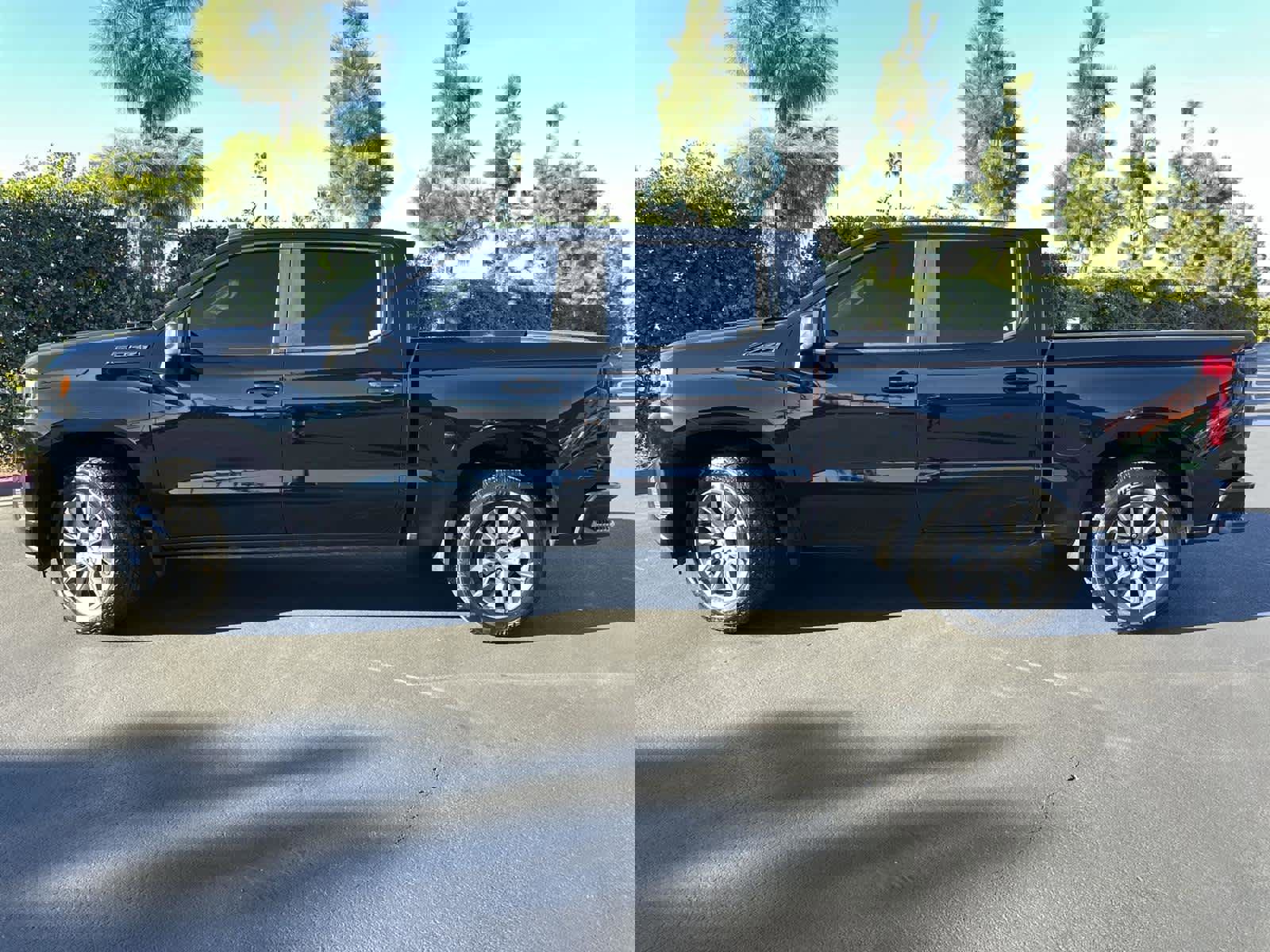 Used 2019 Chevrolet Silverado 1500 RST w/ All-Star Edition image 3