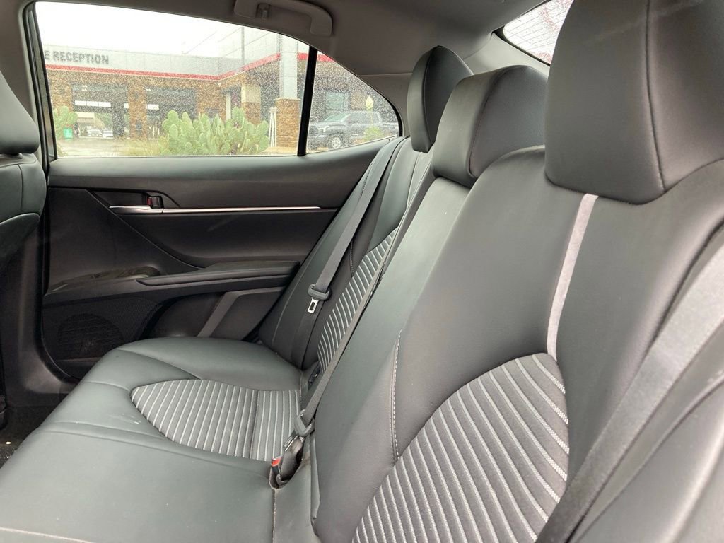 Used 2023 Toyota Camry SE w/ Convenience Package image 11