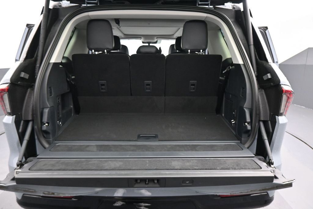 New 2026 Lincoln Navigator Reserve AWD/4WD image 6