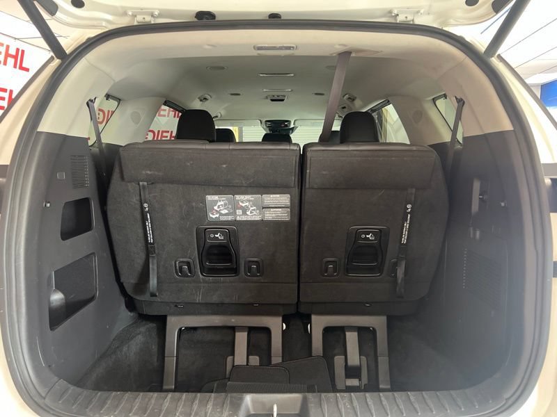 Certified 2023 Kia Carnival EX FWD image 8