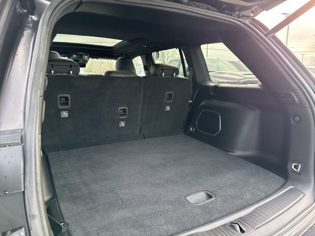 Used 2024 Jeep Grand Cherokee Limited w/ Luxury Tech Group II image 18