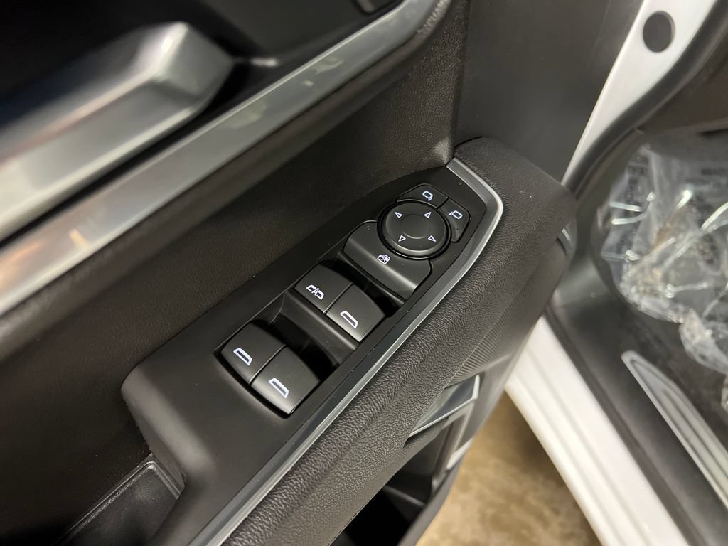 Certified 2025 Chevrolet Silverado 1500 LT AWD/4WD image 16