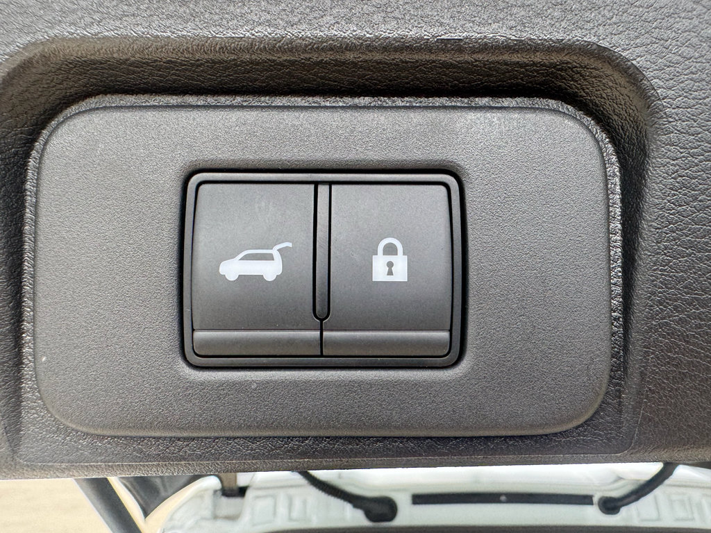 Used 2025 Nissan Rogue SV w/ SV Premium Package FWD image 28