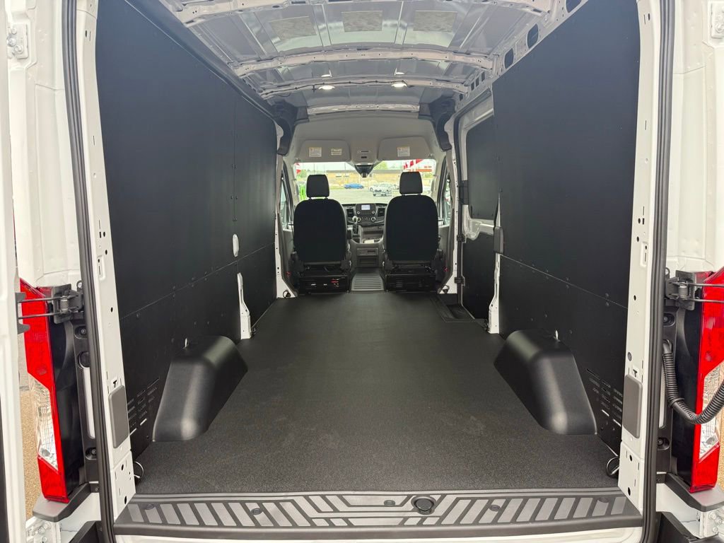 New 2025 Ford Transit 250 148 Medium Roof Extended AWD w/ Exterior Upgrade Package image 27