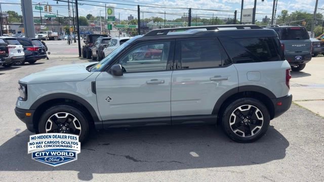 Used 2022 Ford Bronco Sport Outer Banks w/ Tech Package AWD/4WD image 2