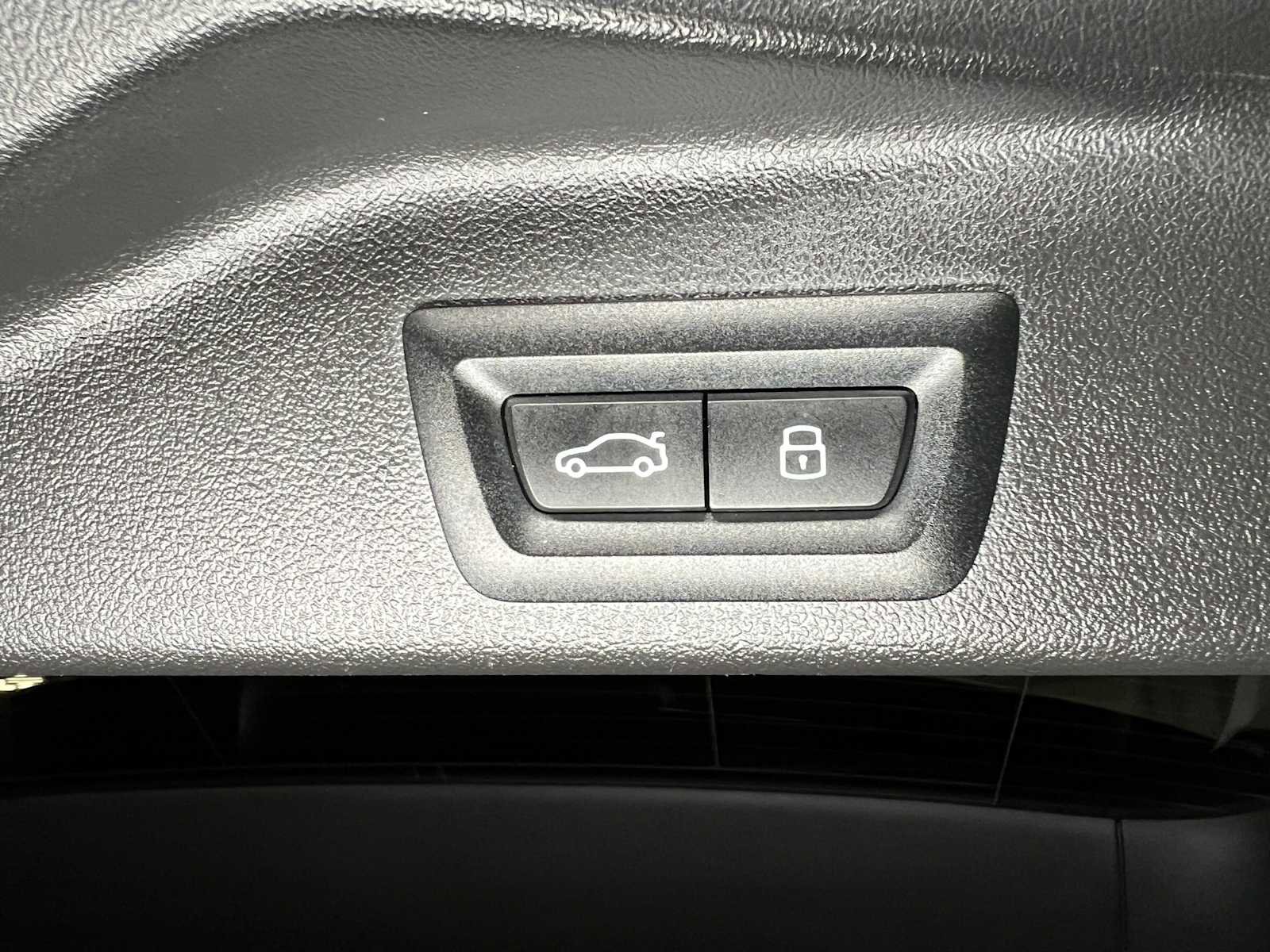 Used 2024 BMW X5 xDrive40i AWD/4WD image 17