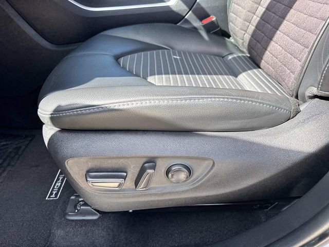 Used 2023 Toyota Highlander XSE FWD image 40