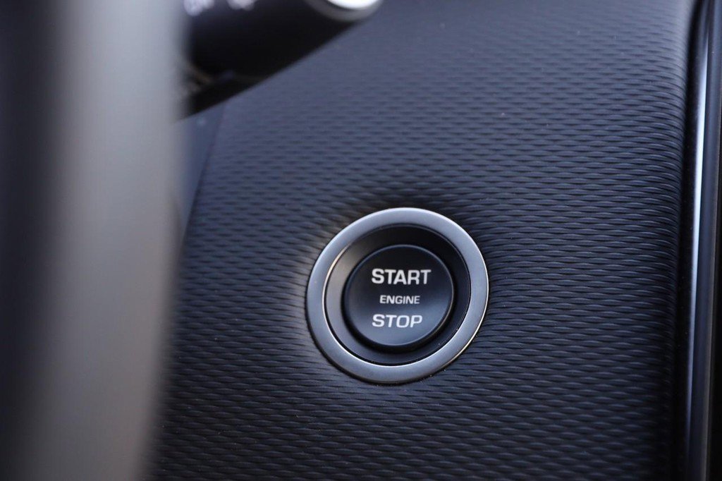 Used 2024 Land Rover Discovery Sport Dynamic SE image 16