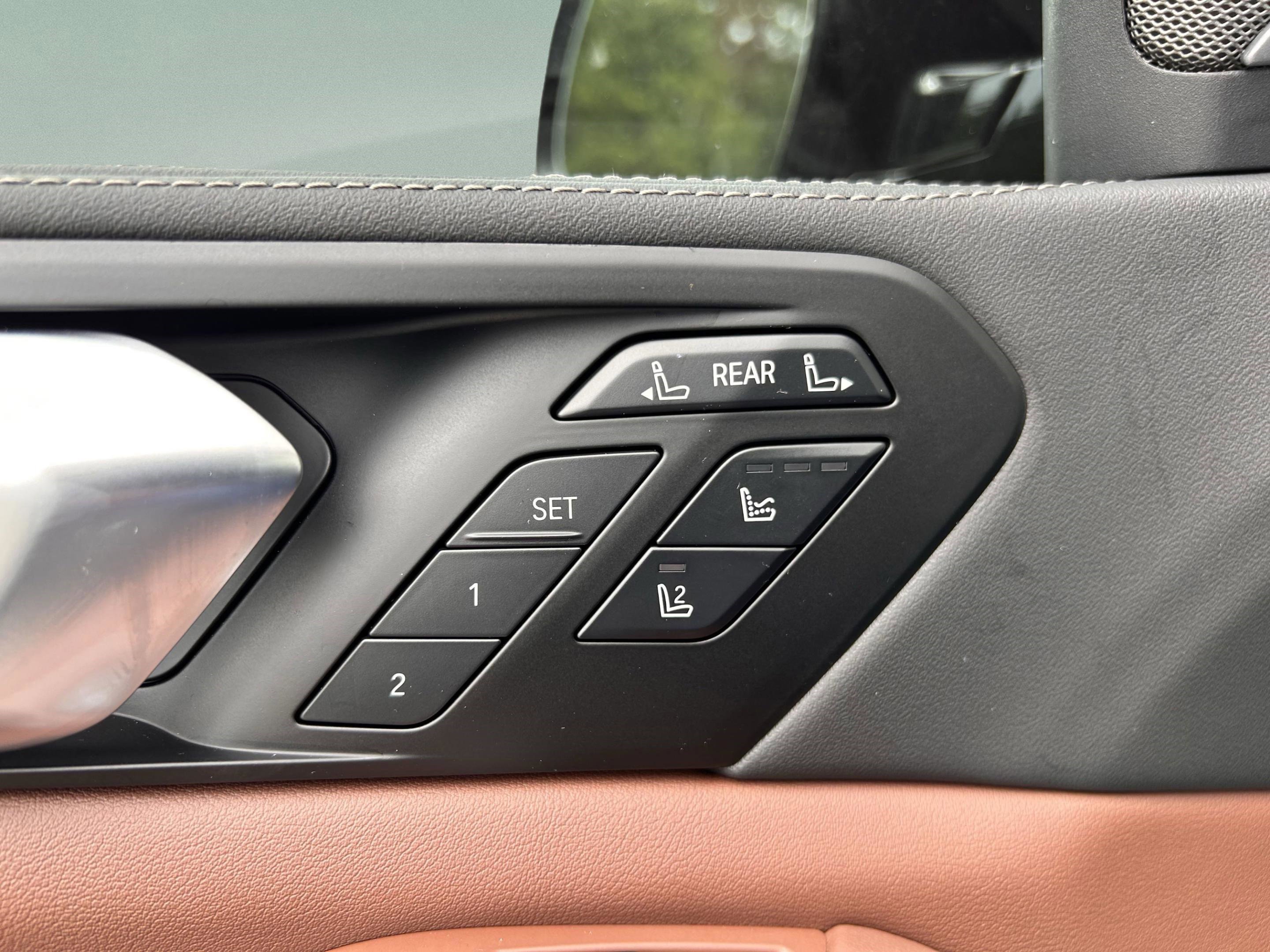 Used 2026 BMW X7 M60i image 21