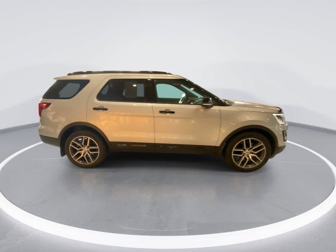 Used 2017 Ford Explorer Sport w/ Equipment Group 401A AWD/4WD image 9