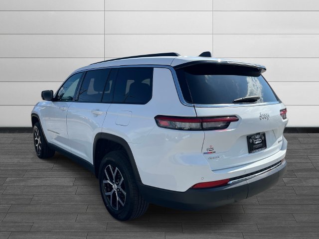 Used 2025 Jeep Grand Cherokee L Limited AWD/4WD image 6