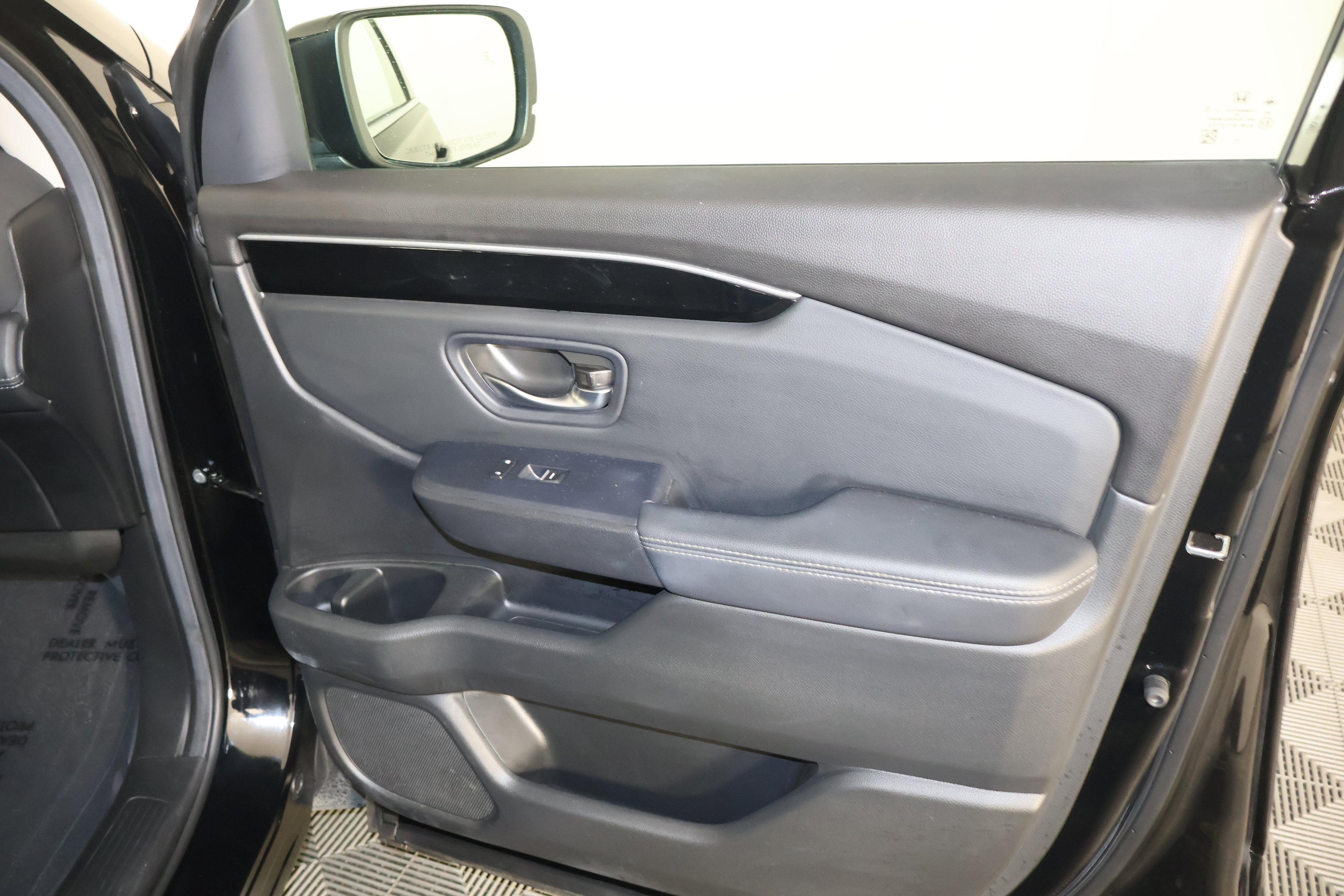 Certified 2025 Honda Pilot Touring image 41