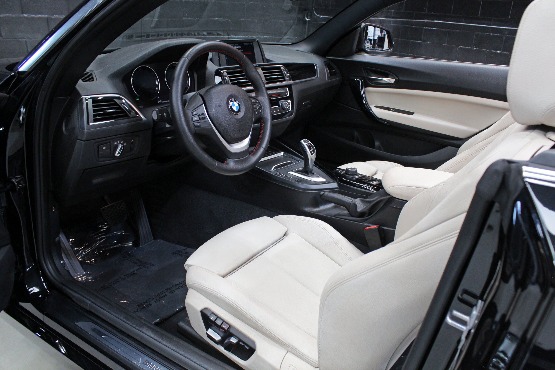 Used 2018 BMW 230i Convertible RWD image 32
