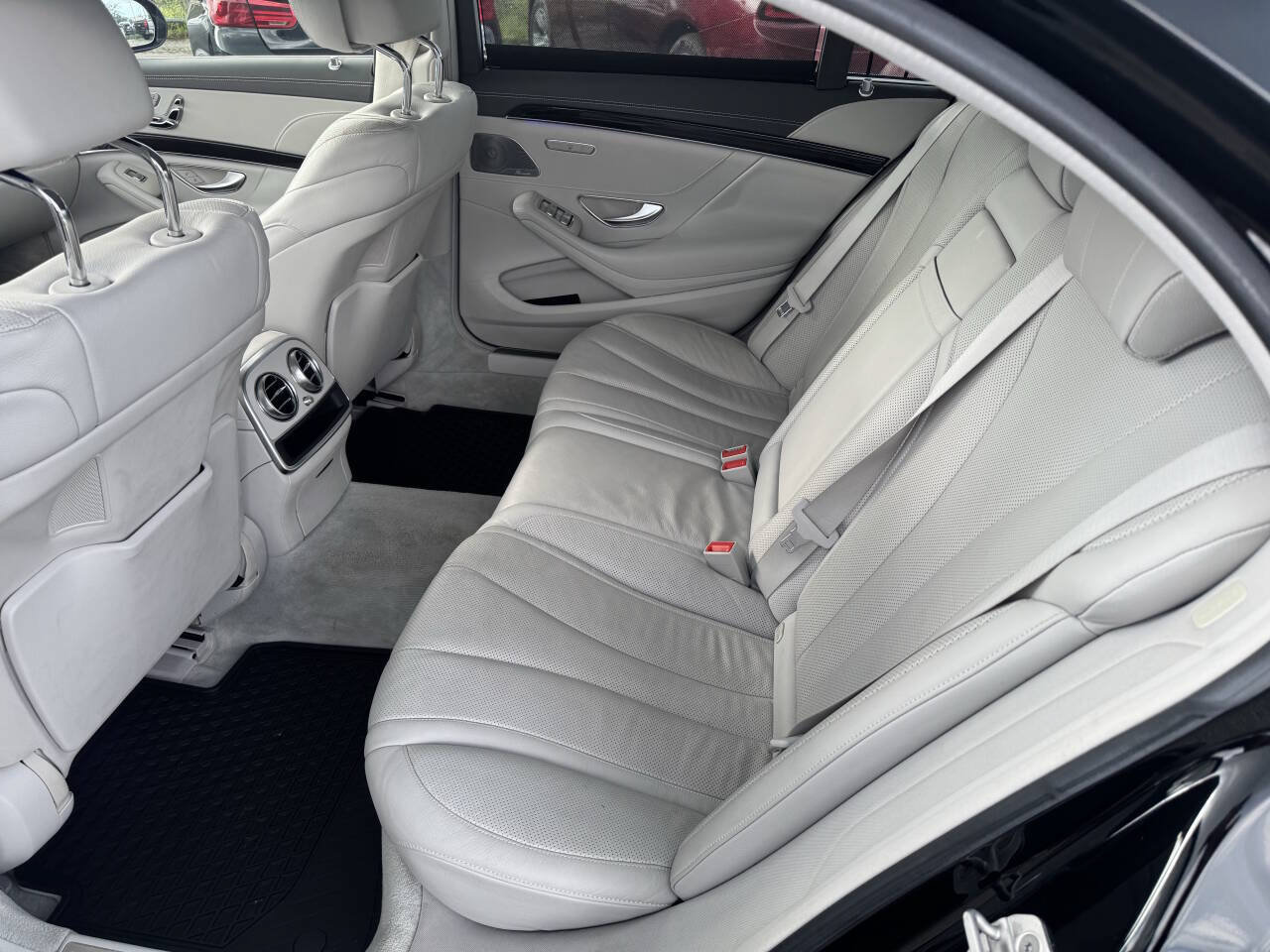 Used 2015 Mercedes-Benz S 550 4MATIC Sedan image 14