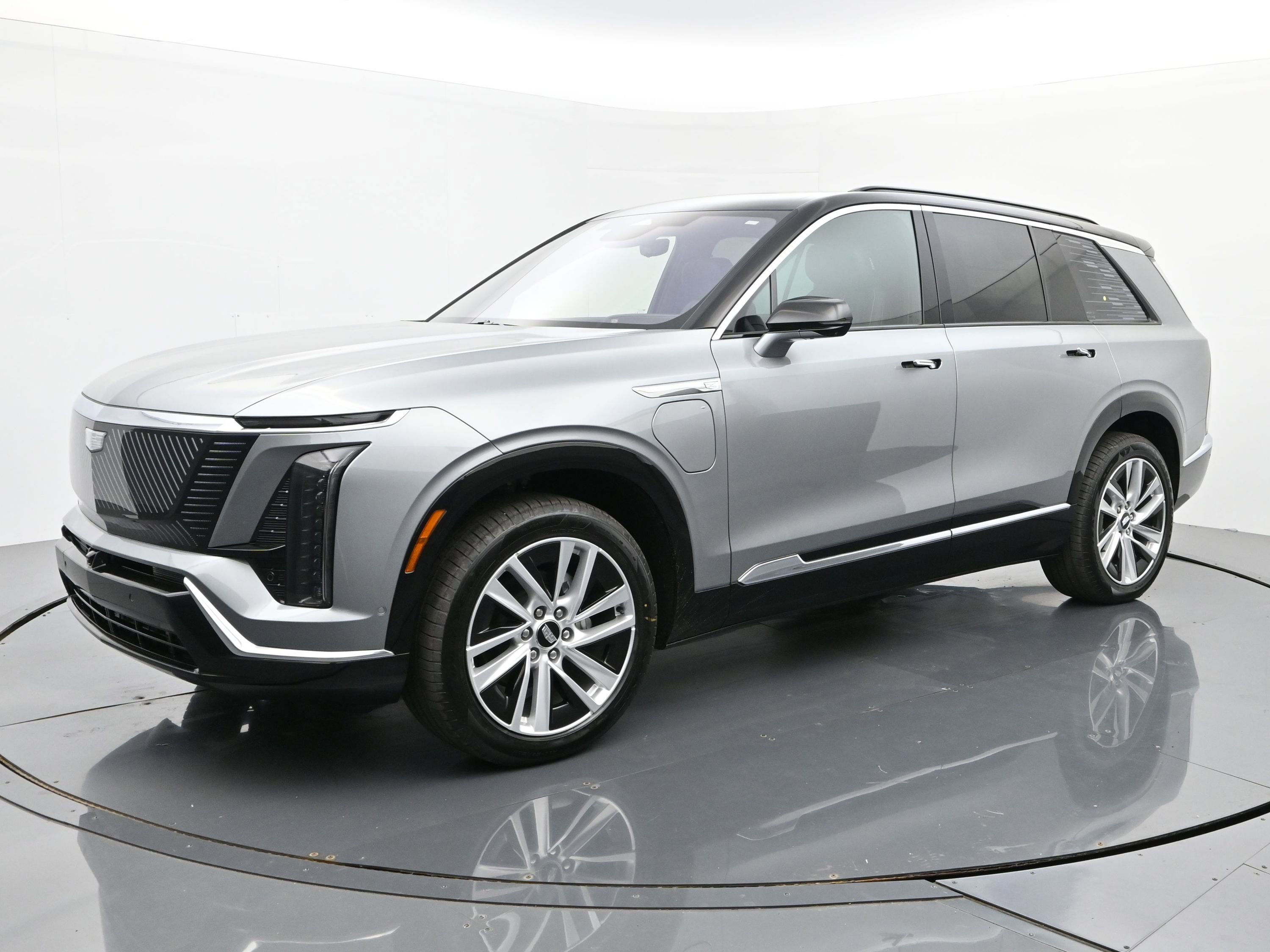 New 2026 Cadillac Vistiq Luxury w/ LPO, Floor Liner Package