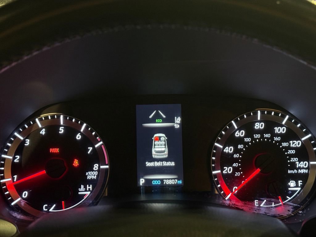 Used 2022 Toyota Highlander LE image 10