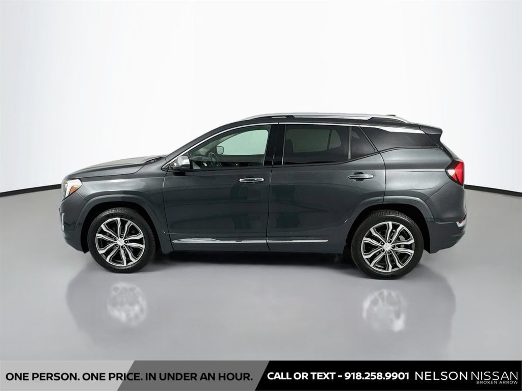 Used 2020 GMC Terrain Denali w/ Denali Premium Package AWD/4WD image 8