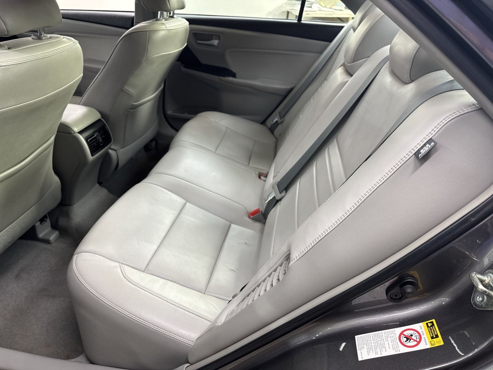 Used 2015 Toyota Camry XLE w/ Moonroof Package FWD image 36