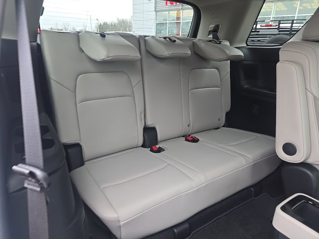 New 2026 Nissan Pathfinder SL image 36