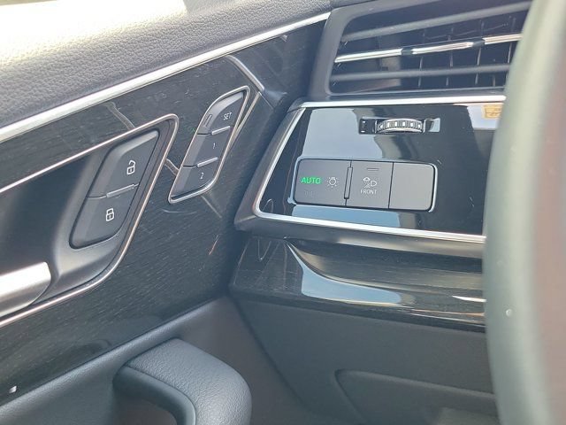 Used 2023 Audi Q7 2.0T Premium w/ Convenience Package AWD/4WD image 21