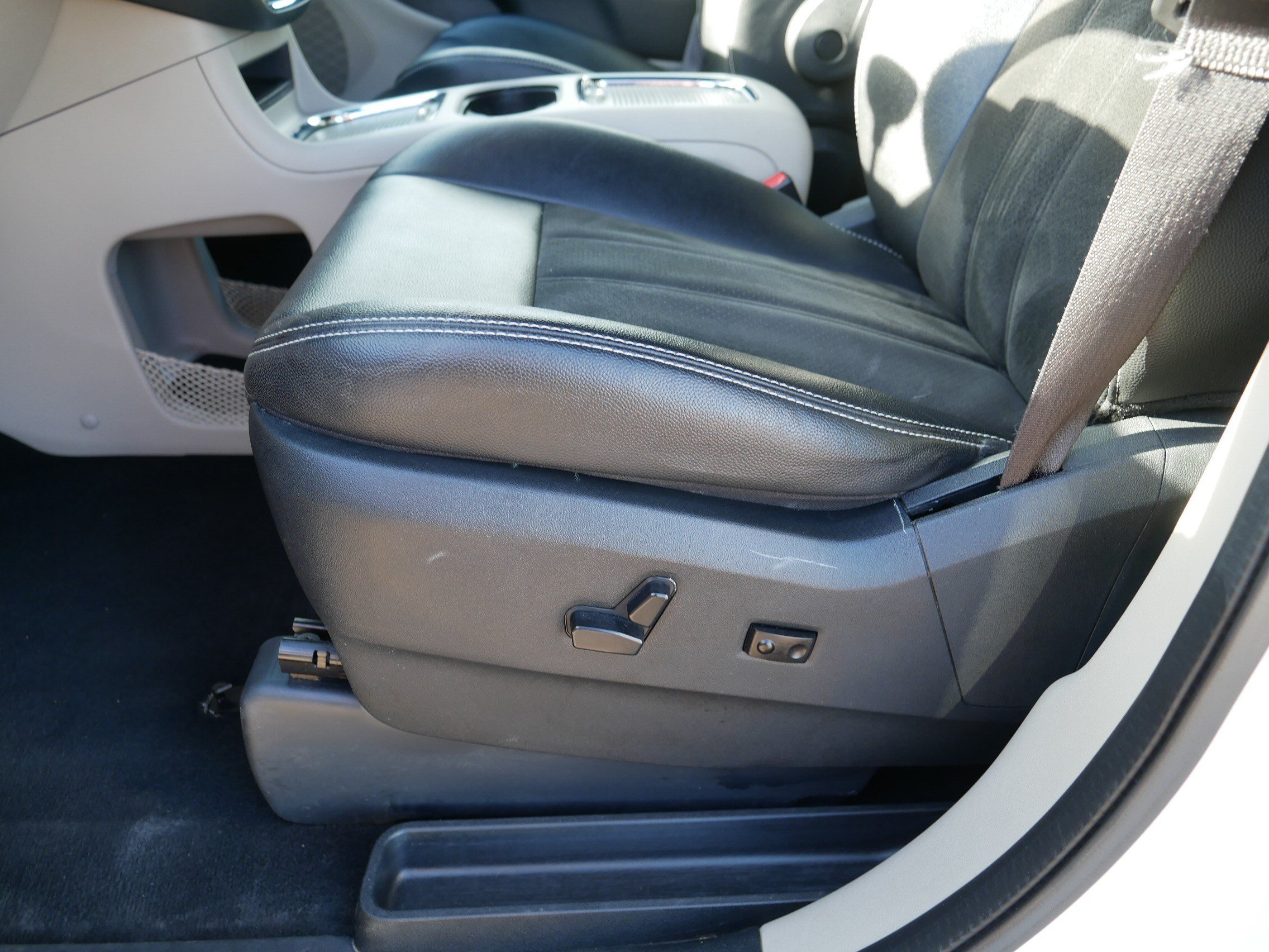Used 2020 Dodge Grand Caravan SXT FWD image 20
