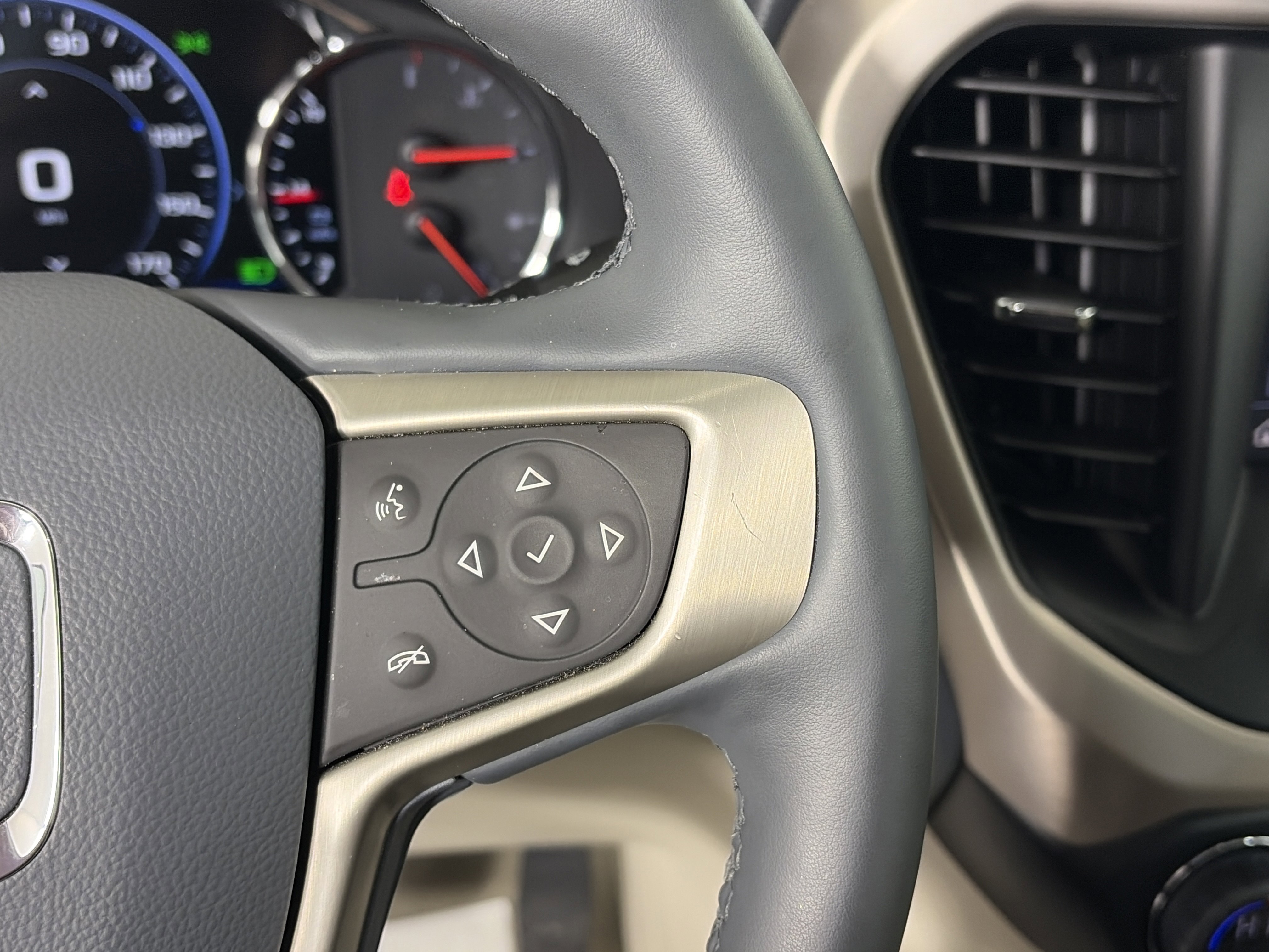 Certified 2023 GMC Acadia Denali image 33
