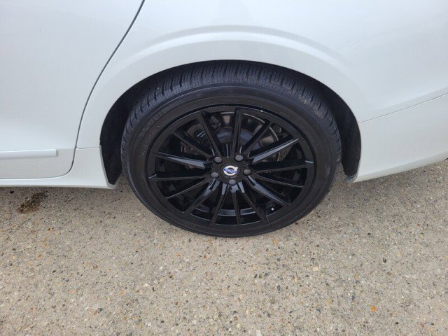 Used 2019 Volvo S60 T5 R-Design image 7