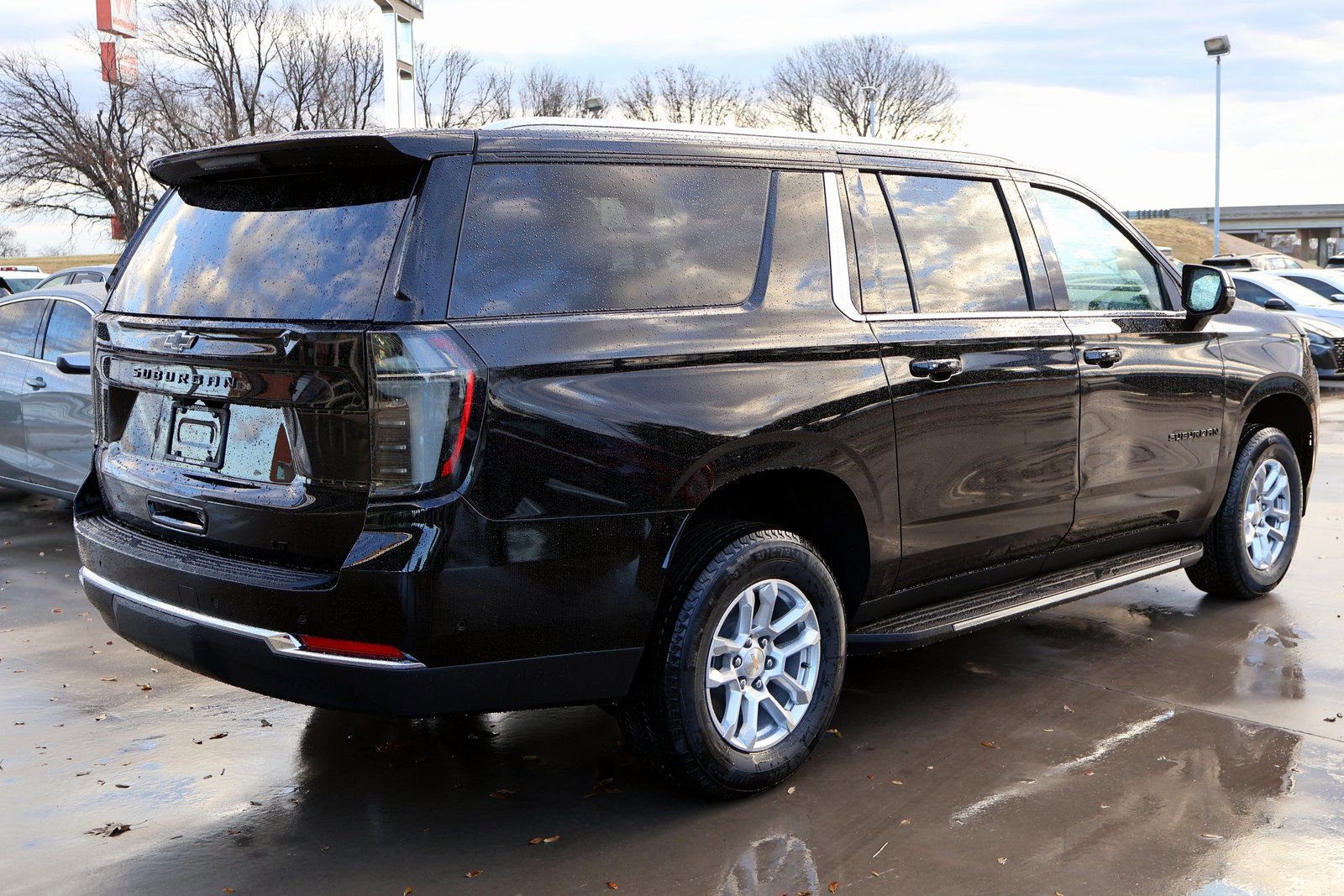 New 2026 Chevrolet Suburban LT w/ Comfort Package image 17