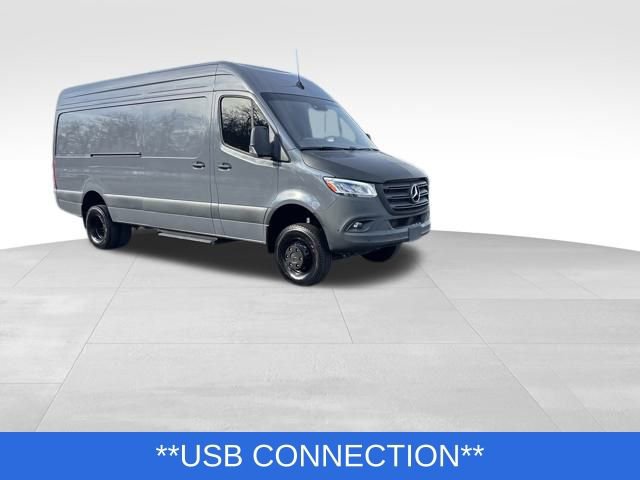 Used 2024 Mercedes-Benz Sprinter 3500 image 4