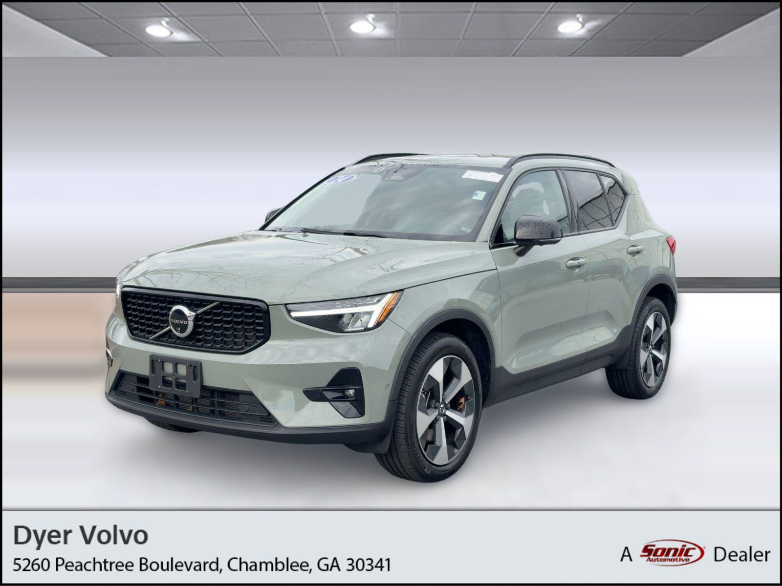 Used 2024 Volvo XC40 B5 Plus w/ Climate Package
