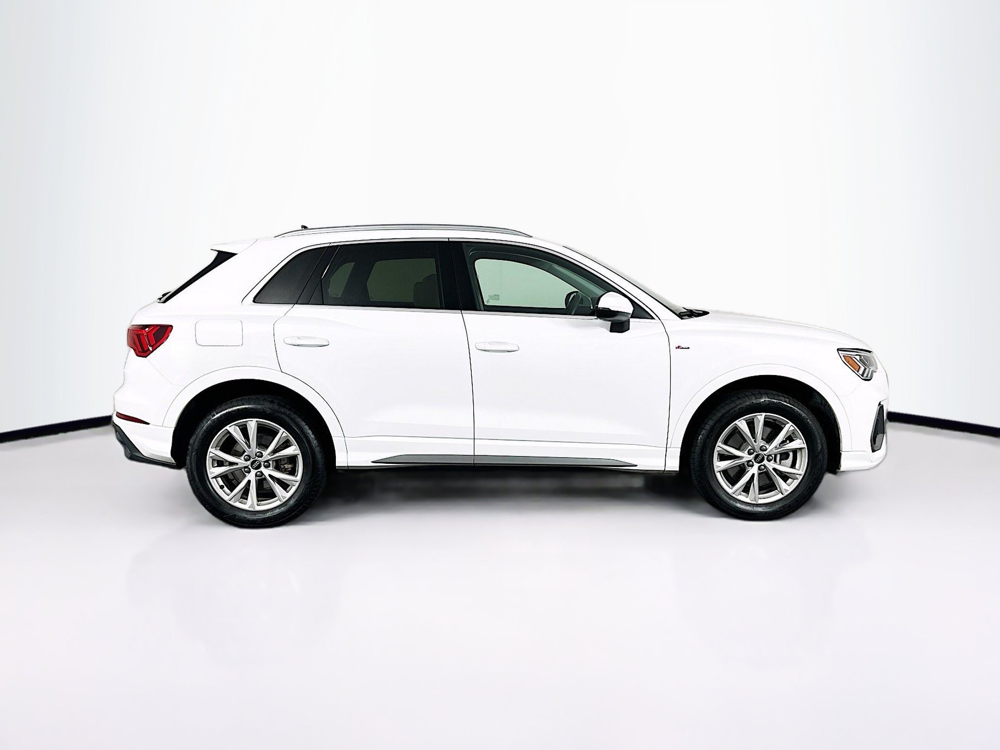 Used 2025 Audi Q3 2.0T Premium AWD/4WD image 10