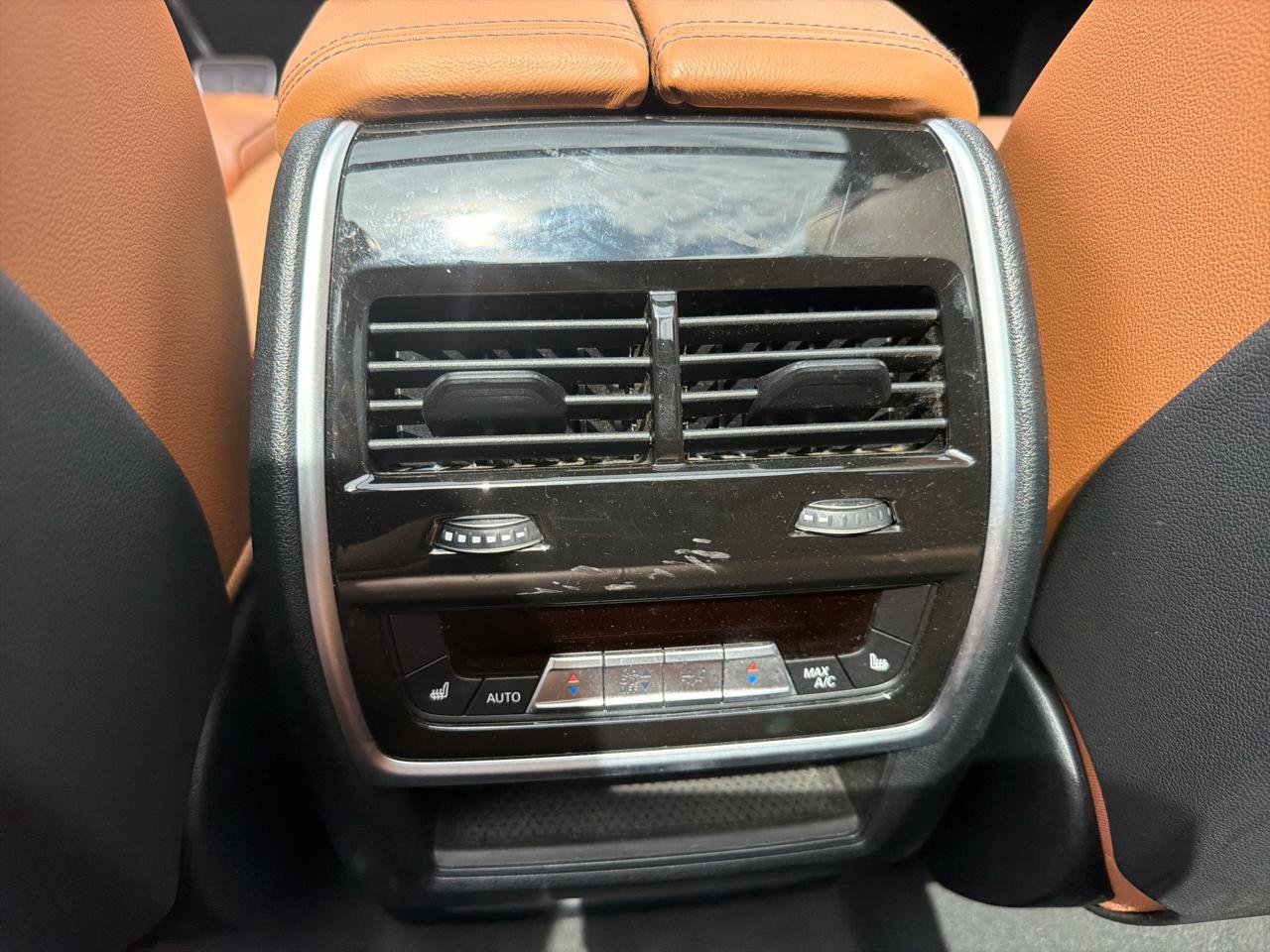 Used 2022 BMW X5 xDrive40i w/ M Sport Package AWD/4WD image 23