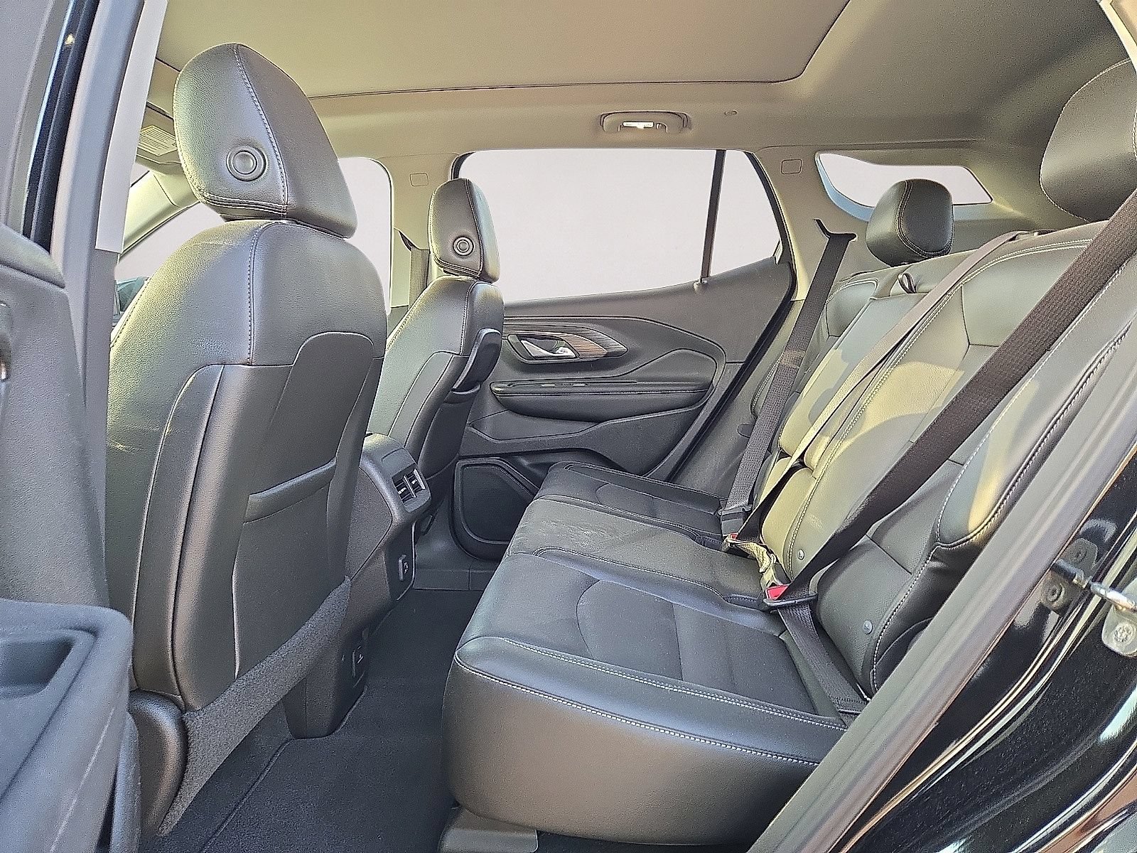 Used 2022 GMC Terrain SLT FWD image 15