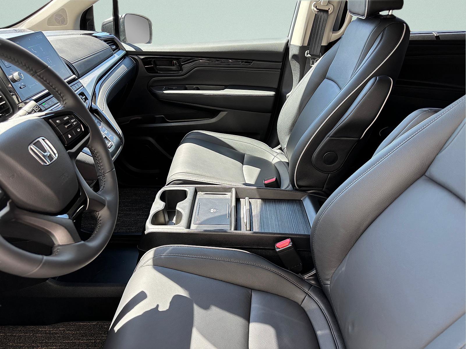 Certified 2026 Honda Odyssey Touring image 17