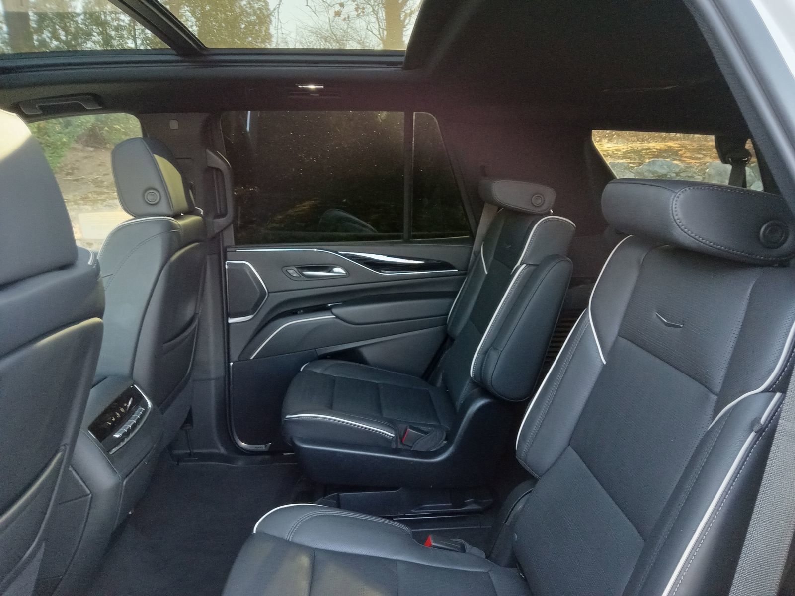 Certified 2024 Cadillac Escalade Sport image 24