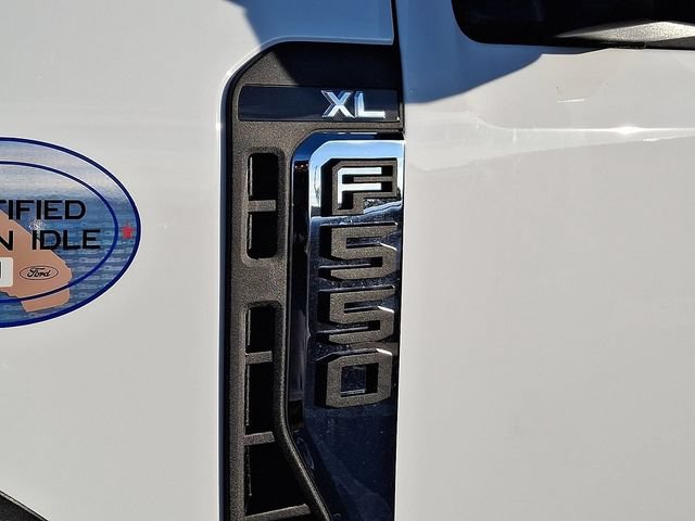 New 2026 Ford F550 4x4 Crew Cab image 5