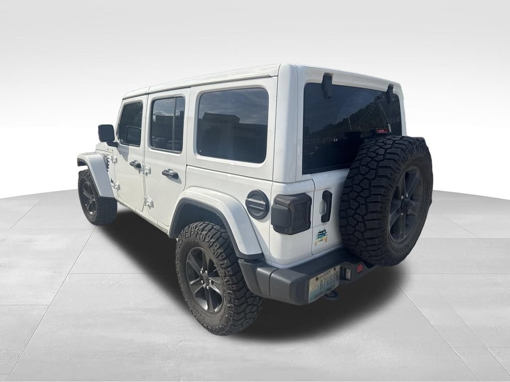 Used 2022 Jeep Wrangler Unlimited Sahara AWD/4WD image 8