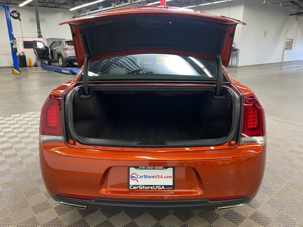 Used 2021 Chrysler 300 S image 9