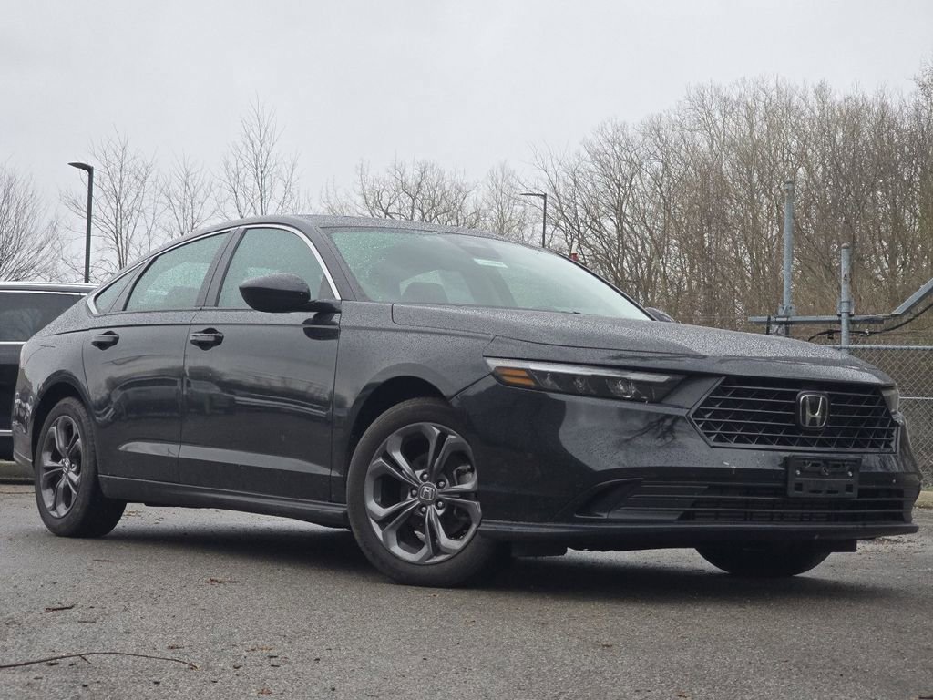 Used 2023 Honda Accord EX image 2