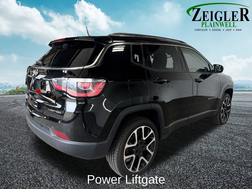 Used 2017 Jeep Compass Limited AWD/4WD image 6