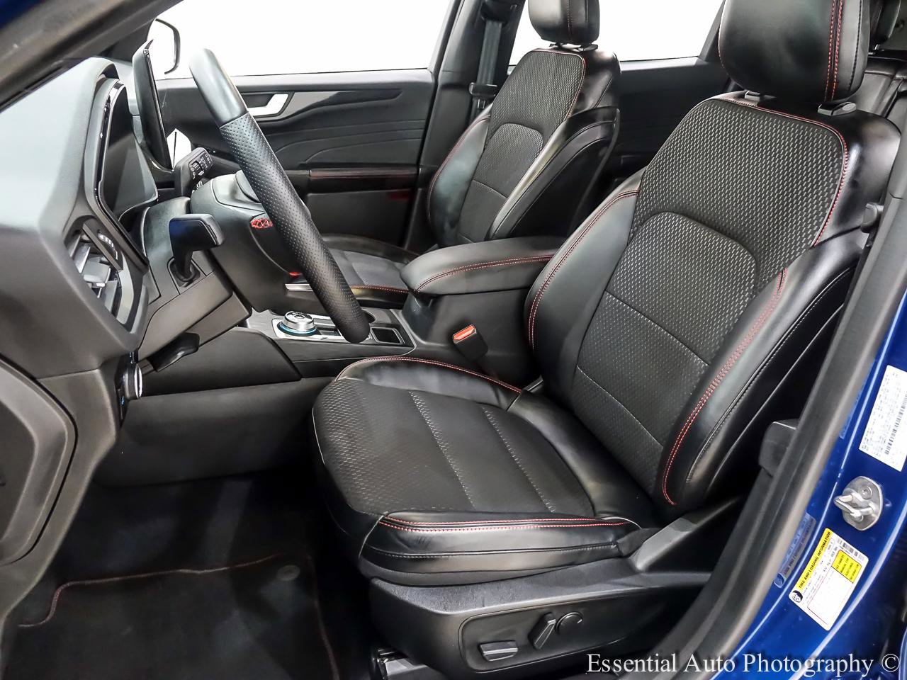 Used 2023 Ford Escape ST-Line w/ Tech Pack #1 AWD/4WD image 13